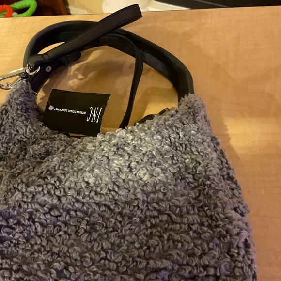 Zaree Crossbody Gray 10x6 Crossbody 20 inch adjustable strap drop - Picture 5 of 6